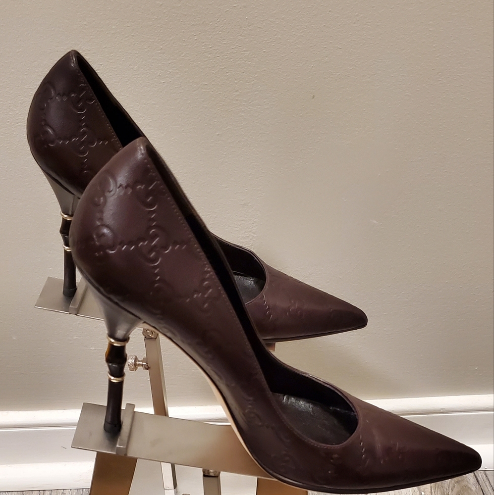Gucci leather pump
